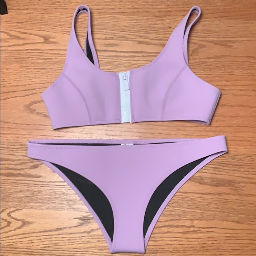 Hoaka Swimwear